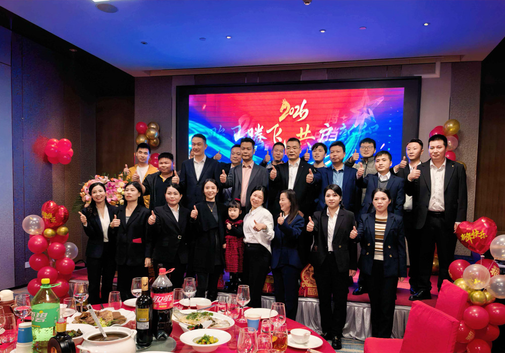 ㊖㊖㊖⁹⁹⁹  🐎 Riding a horse and whipping its whip, embarking on another journey 🐎 🧧 Good luck with the start of work, everything goes smoothly 🧧